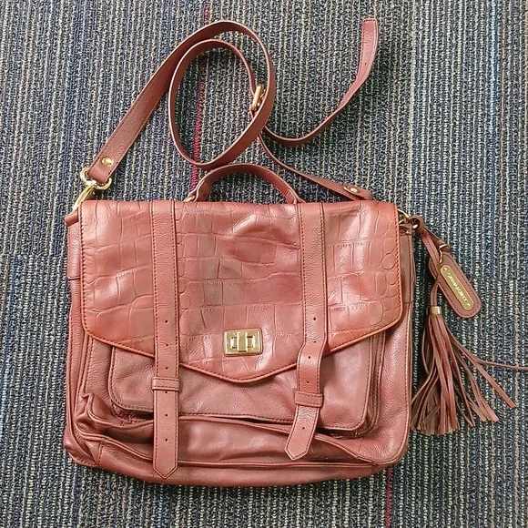 Cynthia Rowley Beautiful tan leather Purse/ laptop bag - Picture 3 of 10